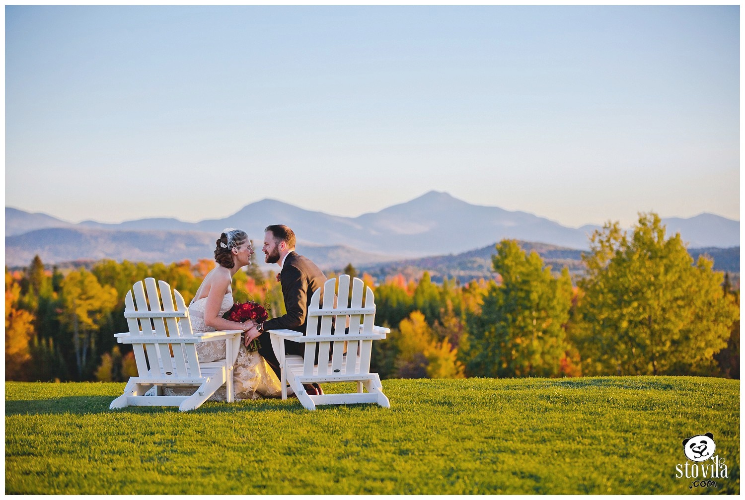 Laura & Dax Wedding - Mountain View Grand, NH | Boston & NH Wedding Photographers - STOVILA // Modern Professional Affordable 4